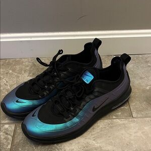 Nike Air Max Axis Premium Throwback Future 2019 Size 11